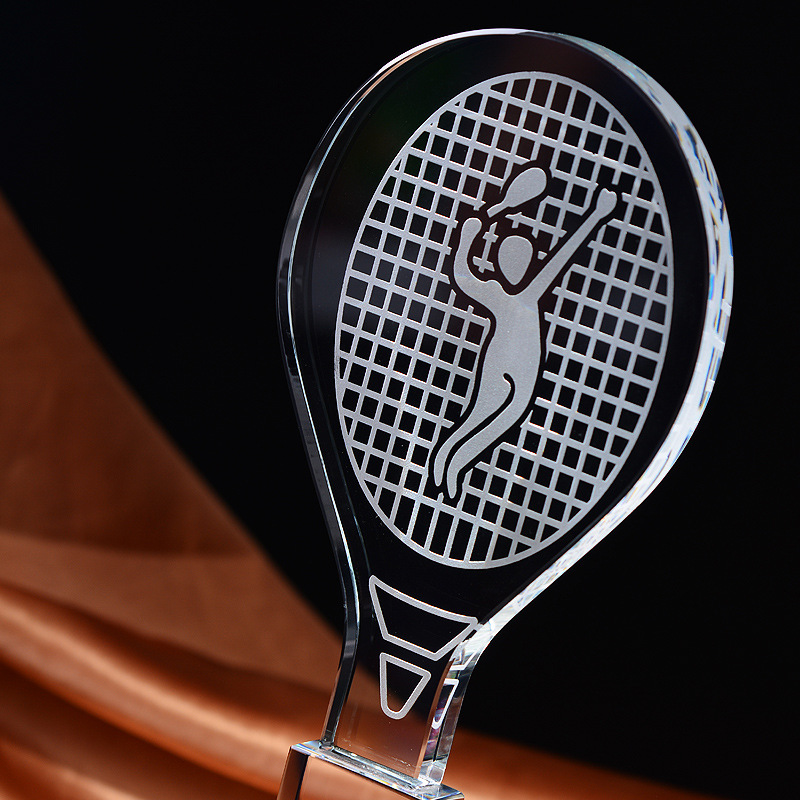 Индивидуальный хрустальный тро – обзор и цена Badminton Logo
